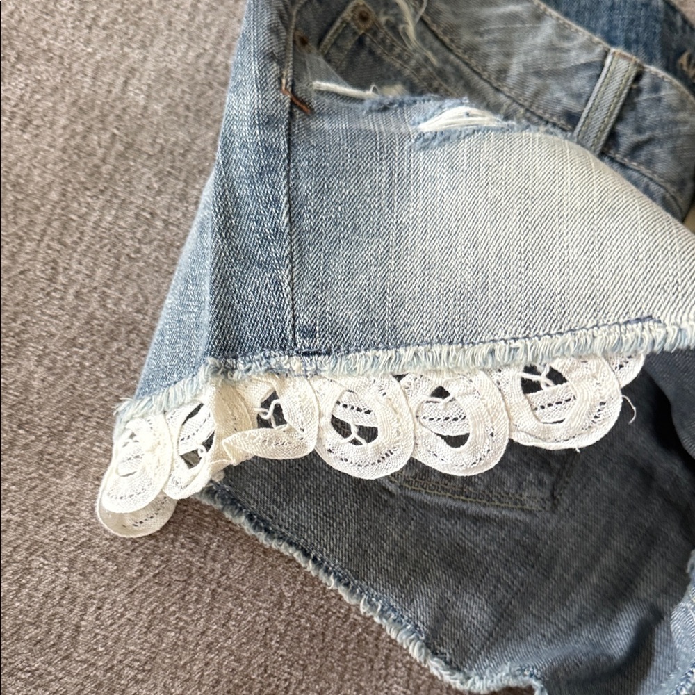 NWT American Eagle Outfitters “shortie” Shorts with Distressed Lace Trim - Picture 4 of 7
